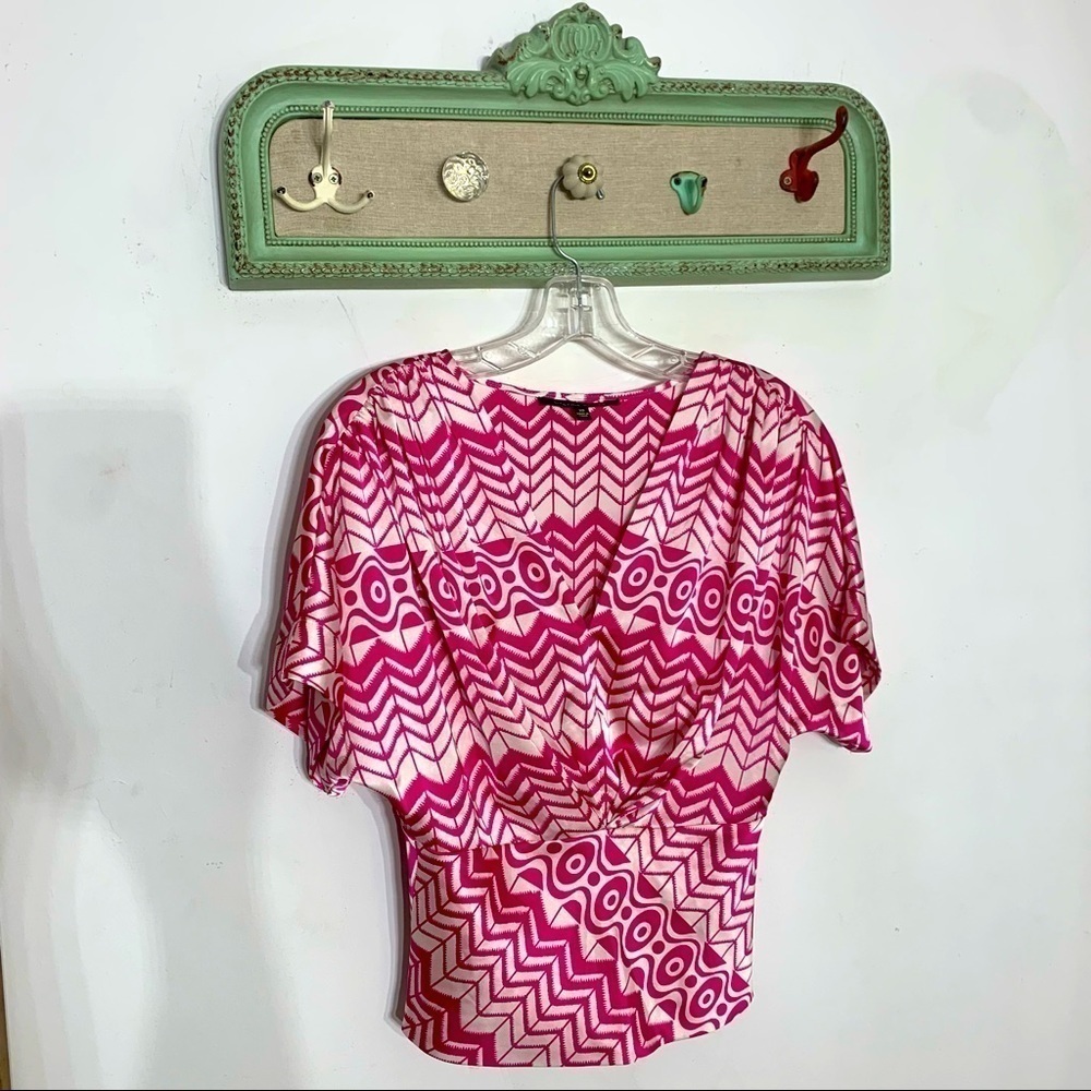 Cynthia Steffe Pink Chevron Bohemian Blouse xs v neck shirt sleeve kimono top